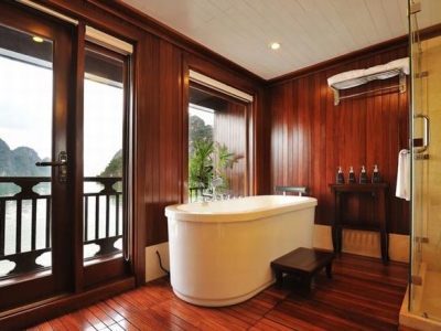 du-thuyen-paradise-peak-bathroom2